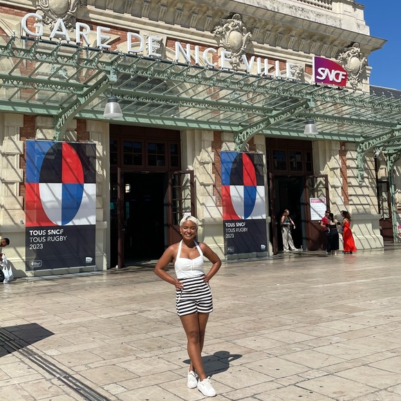 Meet Your Posher, Amelia Rose! - Picture 4 of 9